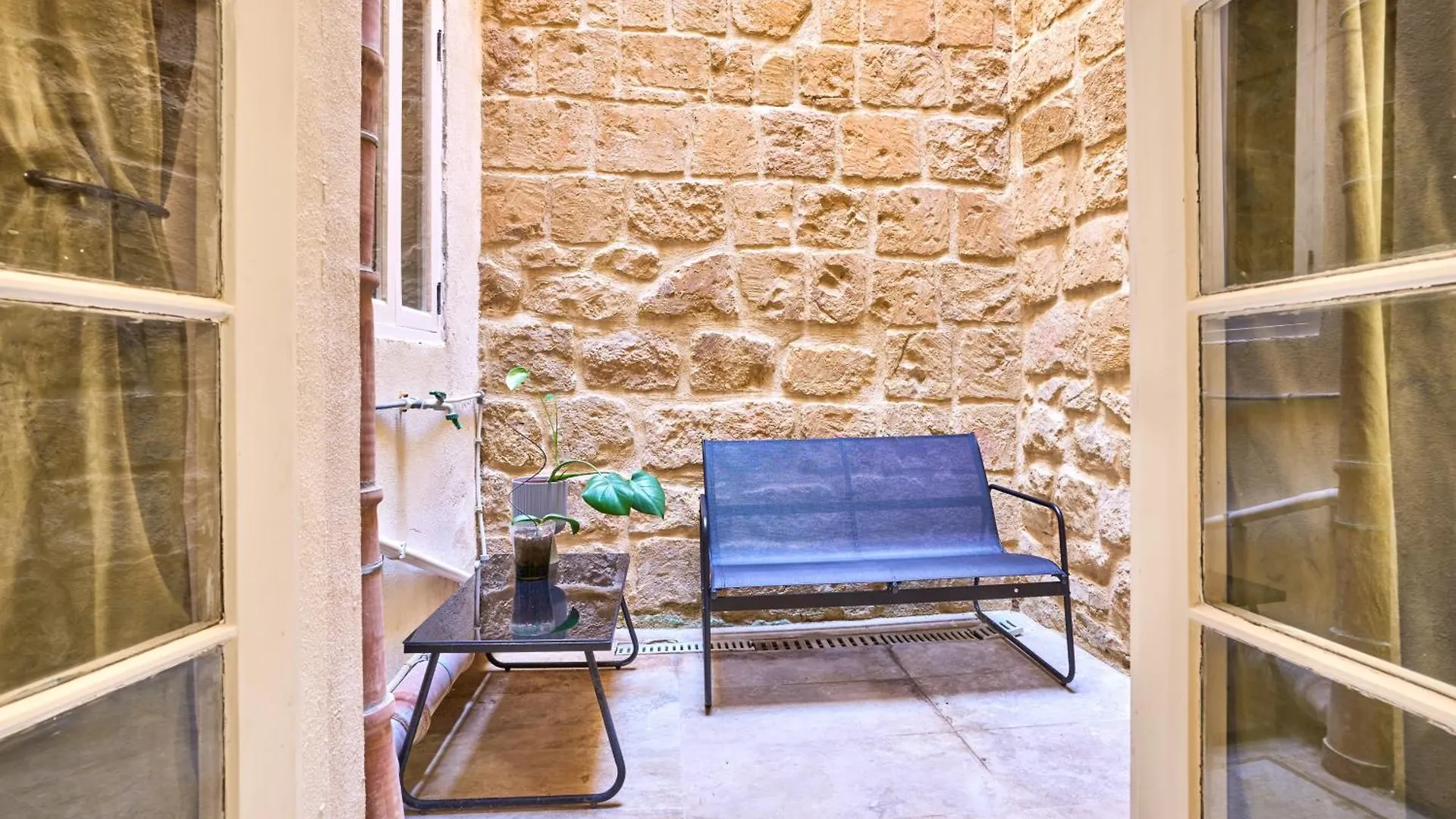 12 -16 , Pacifiku Scicluna Birgu Apartment